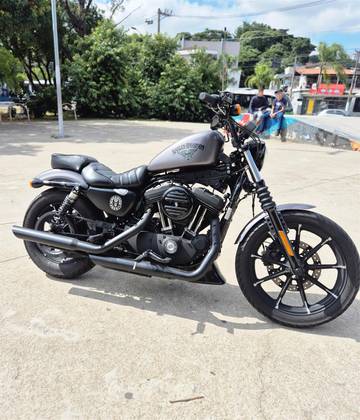 HARLEY-DAVIDSON SPORTSTER IRON 883 HARLEY-DAVIDSON SPORTSTER IRON 883